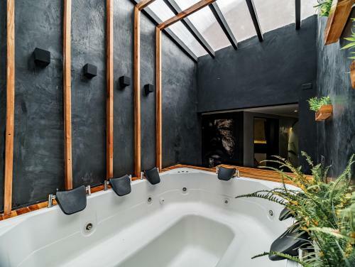 Luxury Apartment With Jacuzzi In Parque Lleras