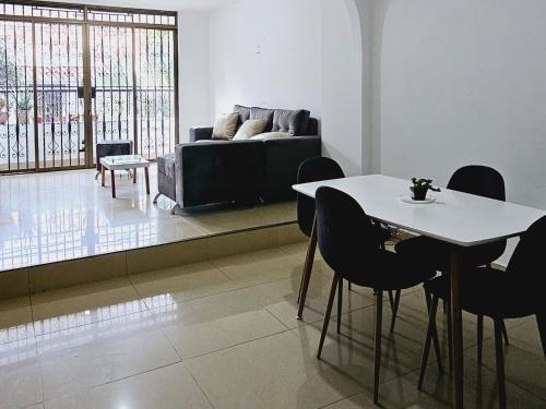 Renta Apartamento Econ�mico