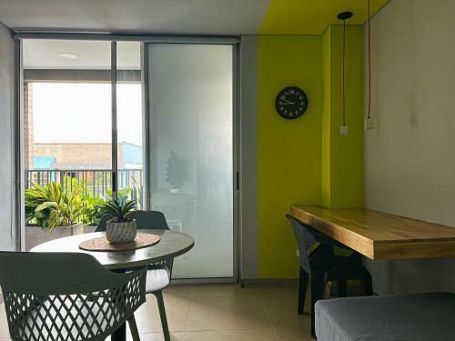 Moderno Y Acogedor Apartamento Medell�n Laureles