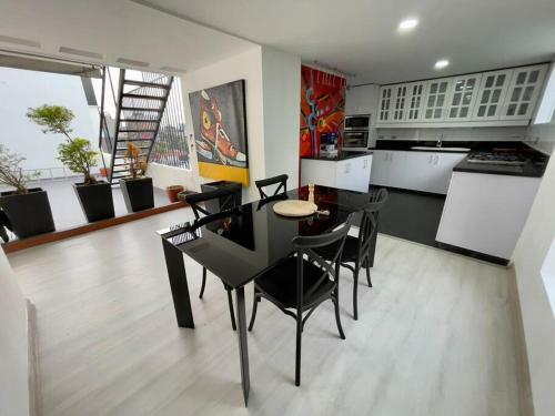 Apartamento Penthouse Con Terraza, Jacuzzi Y Turco