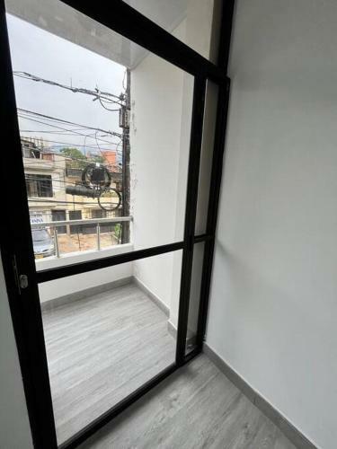 Moderno Y C�modo Apartamento 201