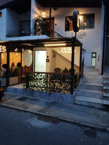 Zam� Room Hotel