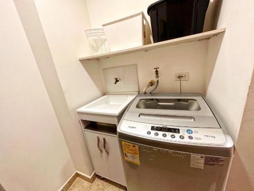 Lujoso Apartamento En Laureles