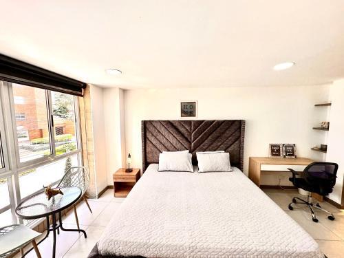 Lujoso Apartamento En Laureles