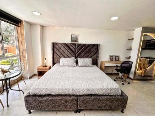 Lujoso Apartamento En Laureles