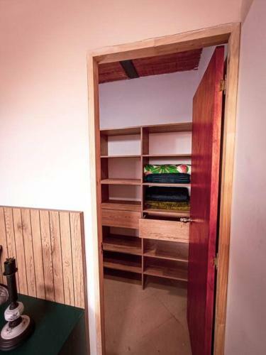 Apartamento Amplio Duplex Con Terraza Privada.