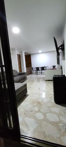 Apartamento Habitaciones Amobladas Laureles 1