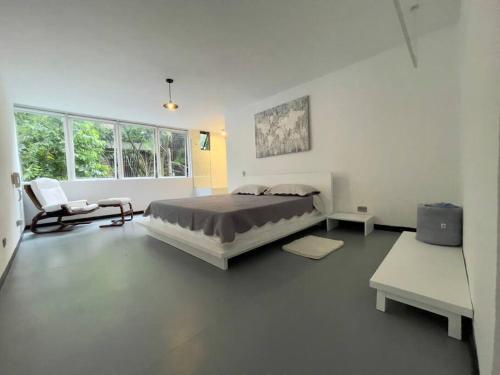 Moderno Apartamento Con Jacuzzi En El Poblado