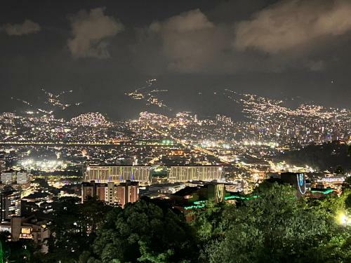 Apartamento Medellin Parque Lleras Poblado Palmas