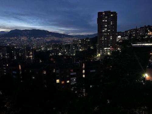 Two Bedroom Apartment/phenomenal Views