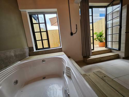 Hotel Aguacatala Stop