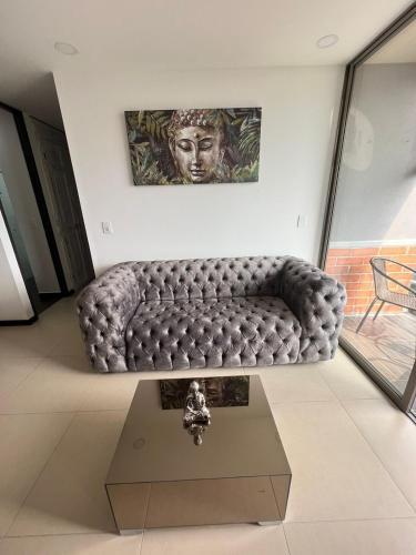 Apartamento En Prestigioso Edificio Del Poblado.