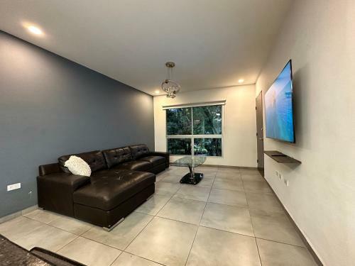 Apartamento Con Acabados Modernos