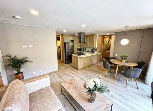 Apartamento Remotecasa - El Poblado, 2 Bedrooms+office