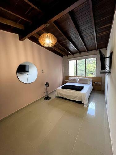 Theluxe Apartaestudio Laureles 8