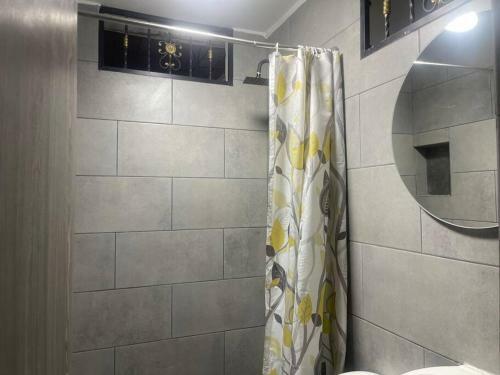 102 Peque�o Apartaestudio