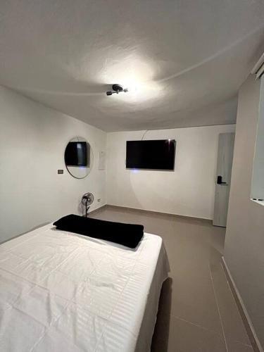 Theluxe Apartaestudio Laureles 3