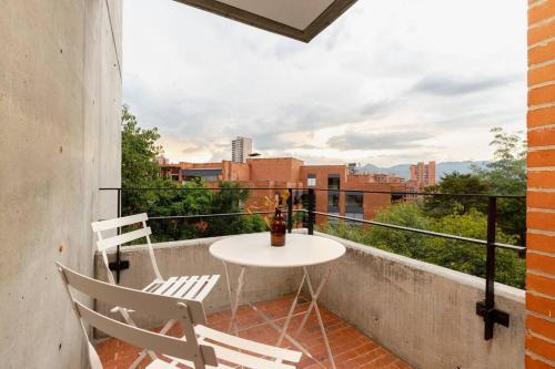 Apartamento El Poblado, Finisterre Ap 801