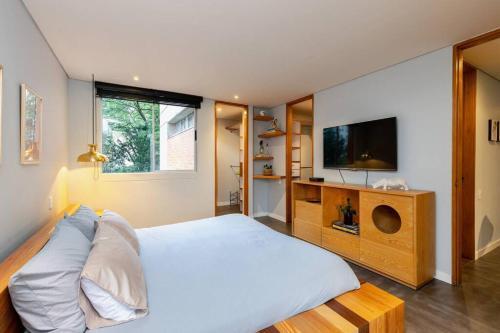 Apartamento El Poblado, Finisterre Ap 801