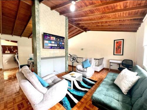 �hermoso Y Amplio! Apartamento Laureles Medell�n