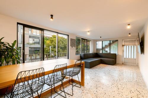 Apartamento Con Balc�n, El Poblado (manila)