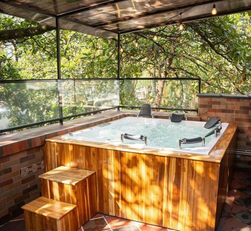 Villa Luxury Living In Parque Lleras & Full House