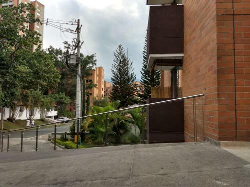 Apartamento El Poblado Ed La Frontera