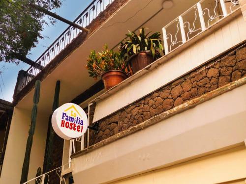 La Familia Hostel - Manila
