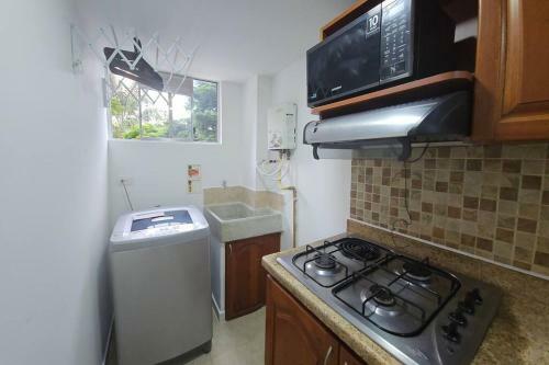 Apartamento Full En Medell�n, Loma De Los Bernal