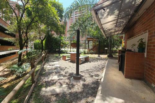 Apartamento Full En Medell�n, Loma De Los Bernal