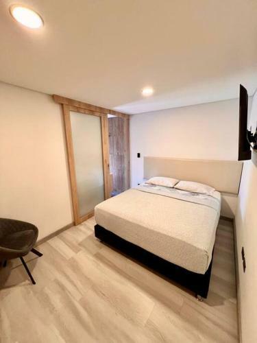 Apartamento Luxurious & Rustic Medell�n Apt - Up To 10 People
