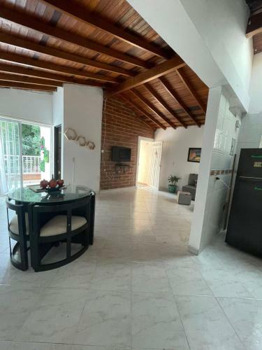 Casa C�moda Y Amplia En Laureles
