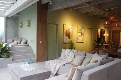 Villa Paradise 5g: Luxury On The River