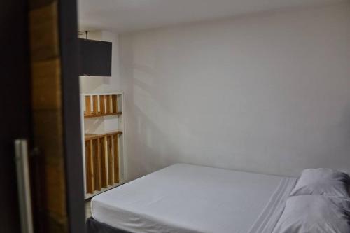 Apartaestudio Con Terraza Laureles