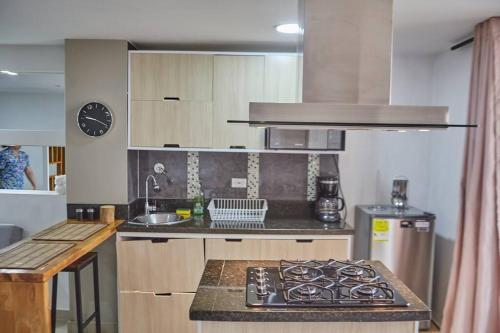 Apartaestudio Con Terraza Laureles