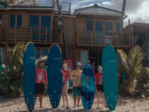 Albergue Mendihuaca Surf Camp