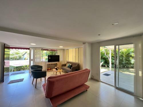 Moderna Caba�a En Ruitoque Condominio