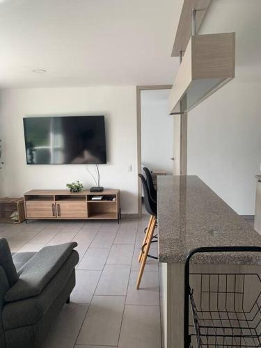 Apartamento Nuevo. Vista A Monta�as