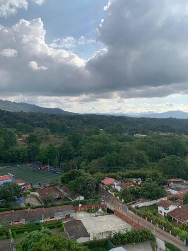 Apartamento Nuevo. Vista A Monta�as
