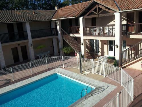 Hotel H�tel Les Pins