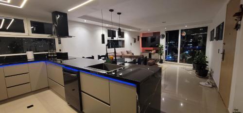 Spacious Smart Luxury Apartment With Stunning Views