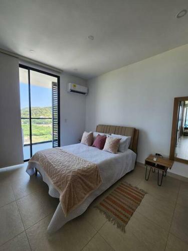 Sunset Ocean View Apartment