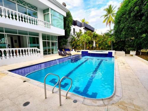 Hermosa Casa En El Pe�on