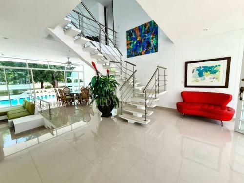 Hermosa Casa En El Pe�on