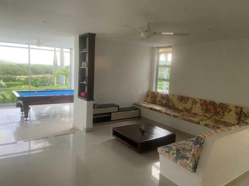 Lujosa Villa Con Piscina