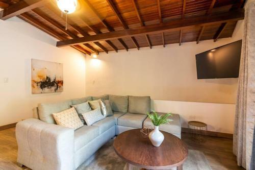 Apartamento Casa Jardines, Moderna Y Tradicional Casa En Envigado