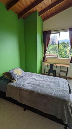 Bed & Breakfast Private Room At Medell�n's Coolest Location