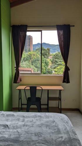 Bed & Breakfast Private Room At Medell�n's Coolest Location