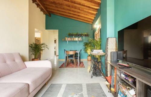 Bed & Breakfast Private Room At Medell�n's Coolest Location