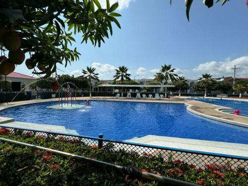Casa Condominio Flandes / Giradot